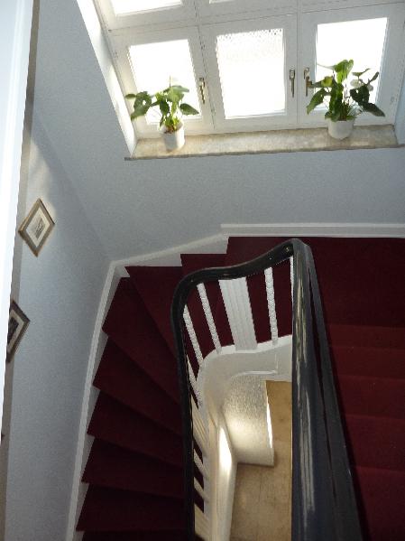 Treppenhaus Etagenwohnung Bonn