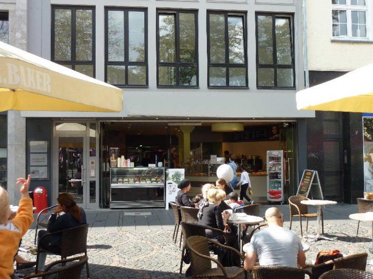 Frontansicht Bonn - Innenstadt Ladenlokal �Auf gute Gesch�fte!� Ihr neuer Laden am M�nsterplatz -VERMIETET-