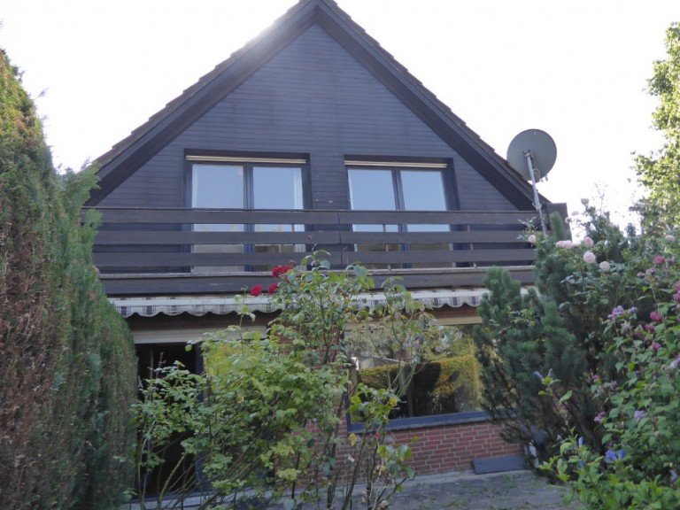 Ansicht Bonn Einfamilienhaus Renovierungsbed�rftiges Architektenhaus in bester Lage von Bonn-R�ttgen zu verkaufen - VERKAUFT -