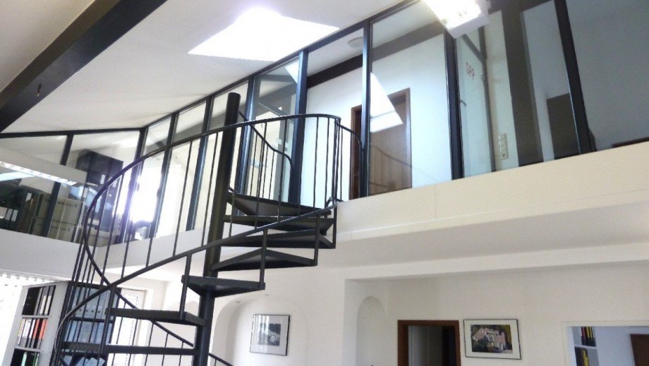 Wendeltreppe ins 2. OG B�rofl�che Bonn