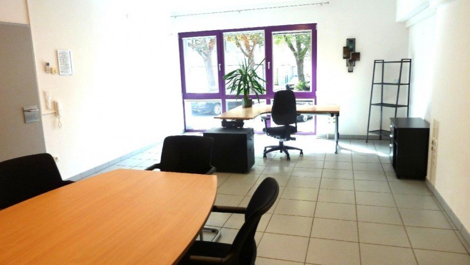 B�ro im Erdgeschoss B�rofl�che Bonn