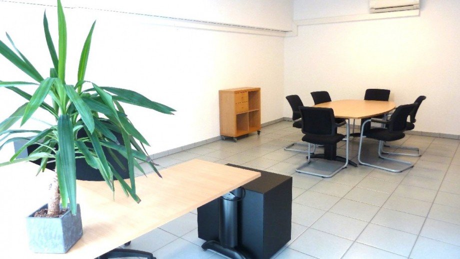 B�ro im Erdgeschoss B�rofl�che Bonn