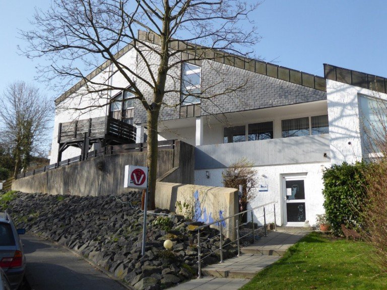 Aussenansicht Bonn - Bonn-Lengsdorf B�rofl�che Au�ergew�hnliches B�ro mit bester Verkehrsanbindung in ruhiger Lage von Bonn-Lengsdorf -VERMIETET-
