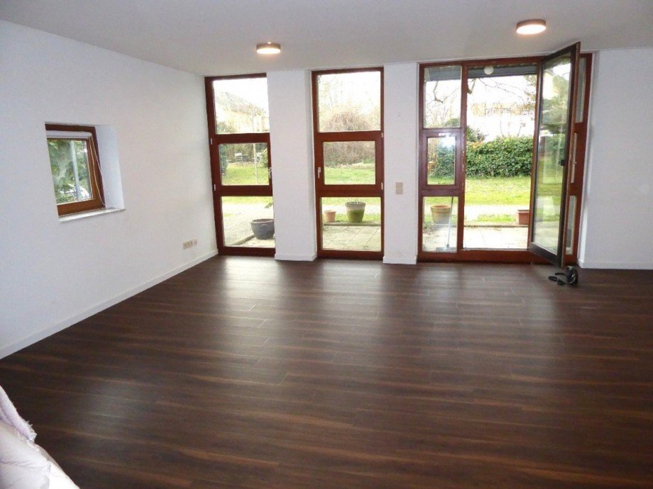 Wohnzimmer mit Ausgang zur Terrasse Etagenwohnung K�nigswinter