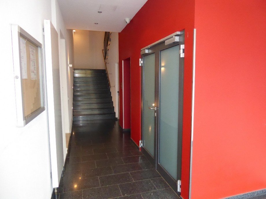 Eingangsbereich Treppenhaus B�rofl�che Bonn