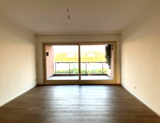 Blick vom Wohnzimmer nach au�en Etagenwohnung Bonn